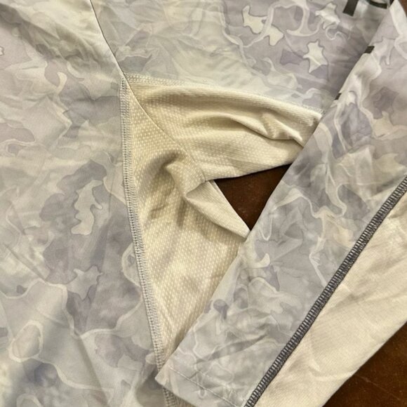 HUK Fishing Lightweight Hoodie Men’s Performance Pullover Medium - Picture 2 of 8